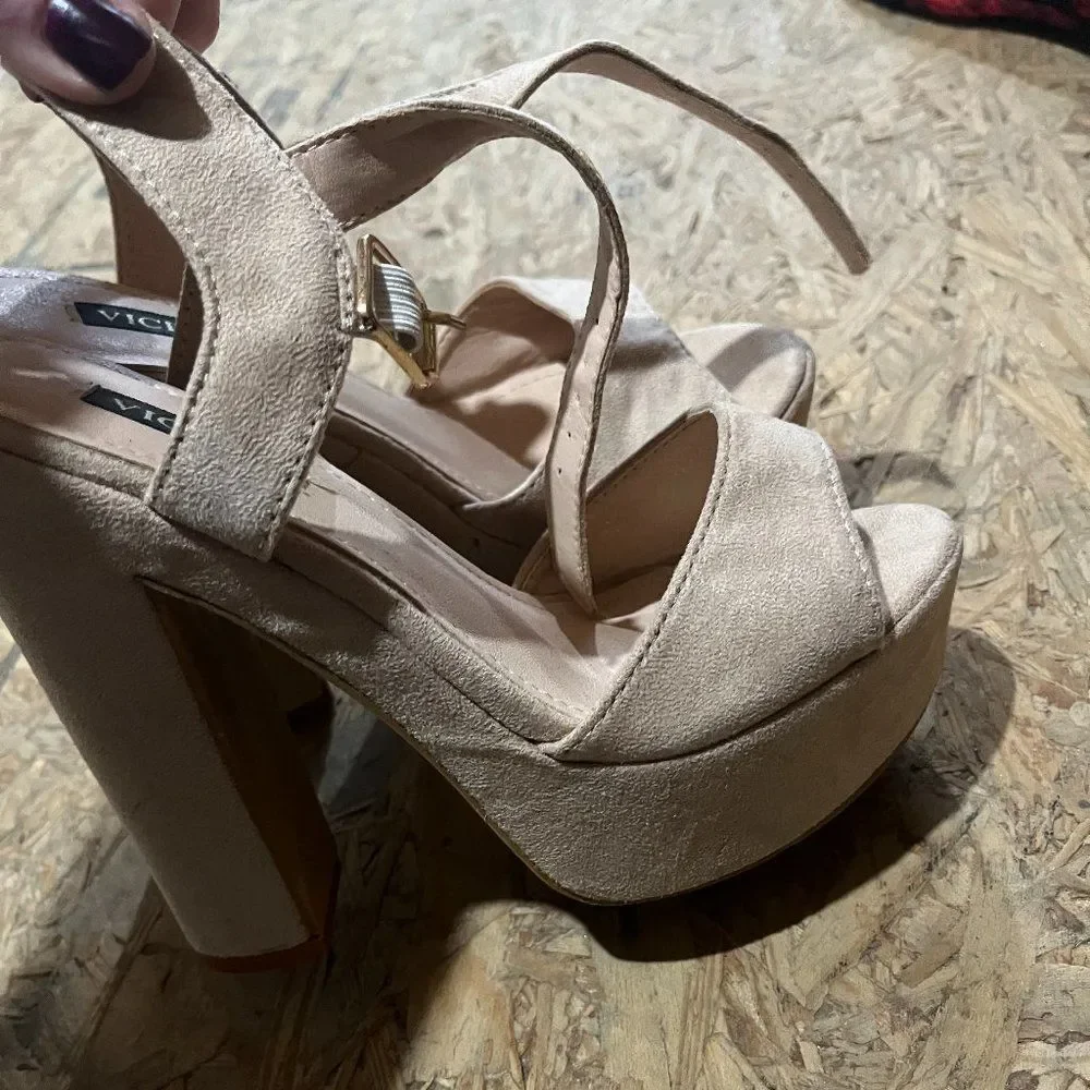 Vices Nude Platform sandals size 36
